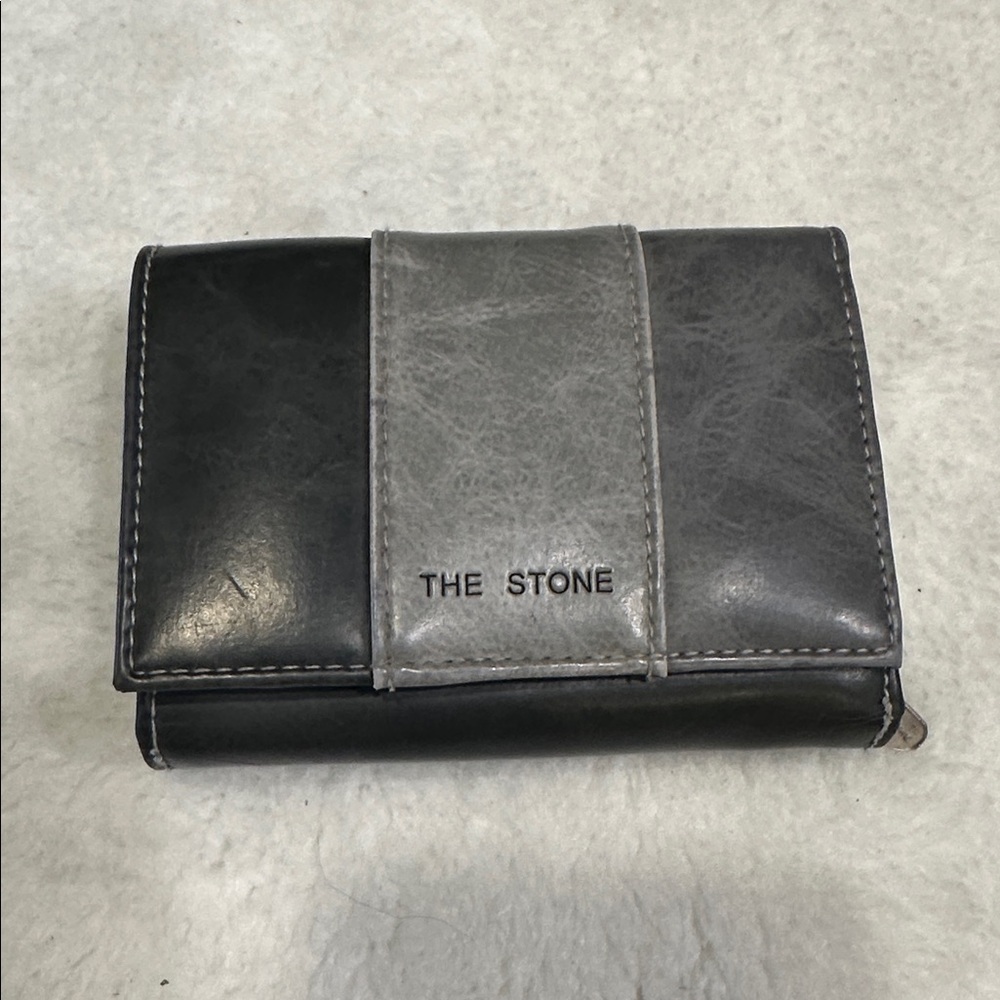 The stone wallet for women